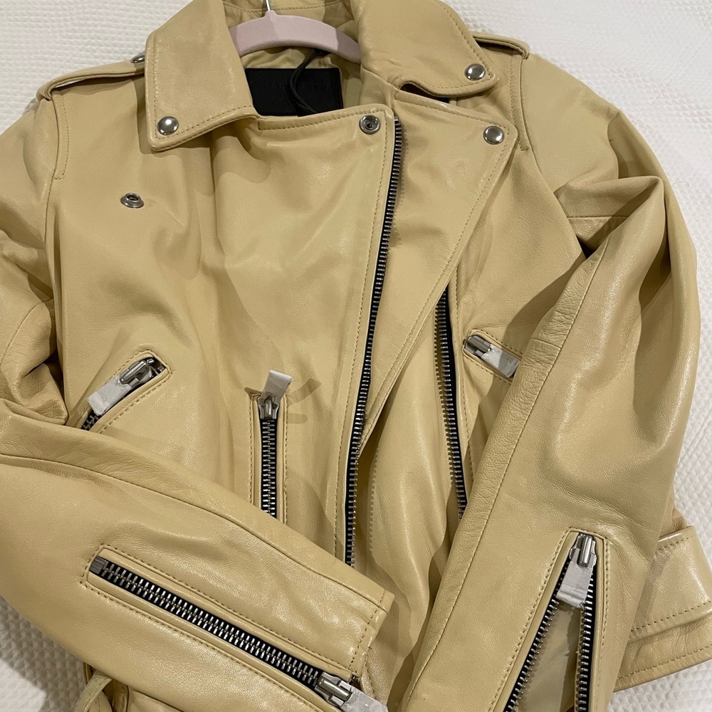 Mellow Yellow leather jacket🔥